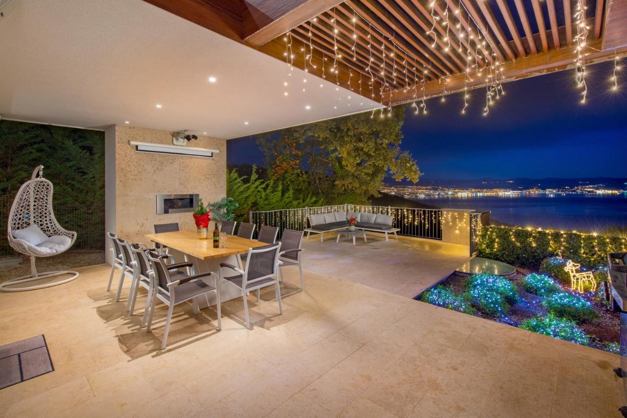 Villa Altavista - Seaview & Relax With Heated Pool & Minigolf Opatija Extérieur photo
