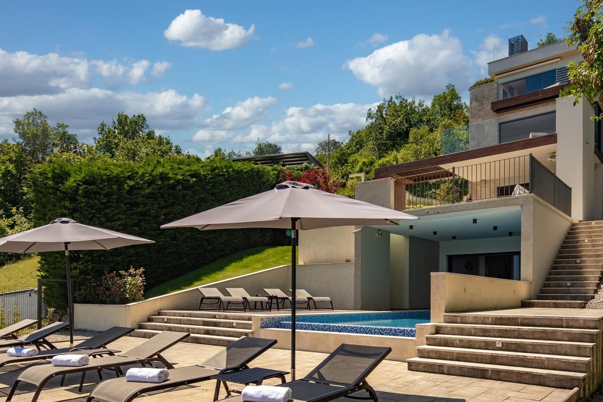 Villa Altavista - Seaview & Relax With Heated Pool & Minigolf Opatija Extérieur photo