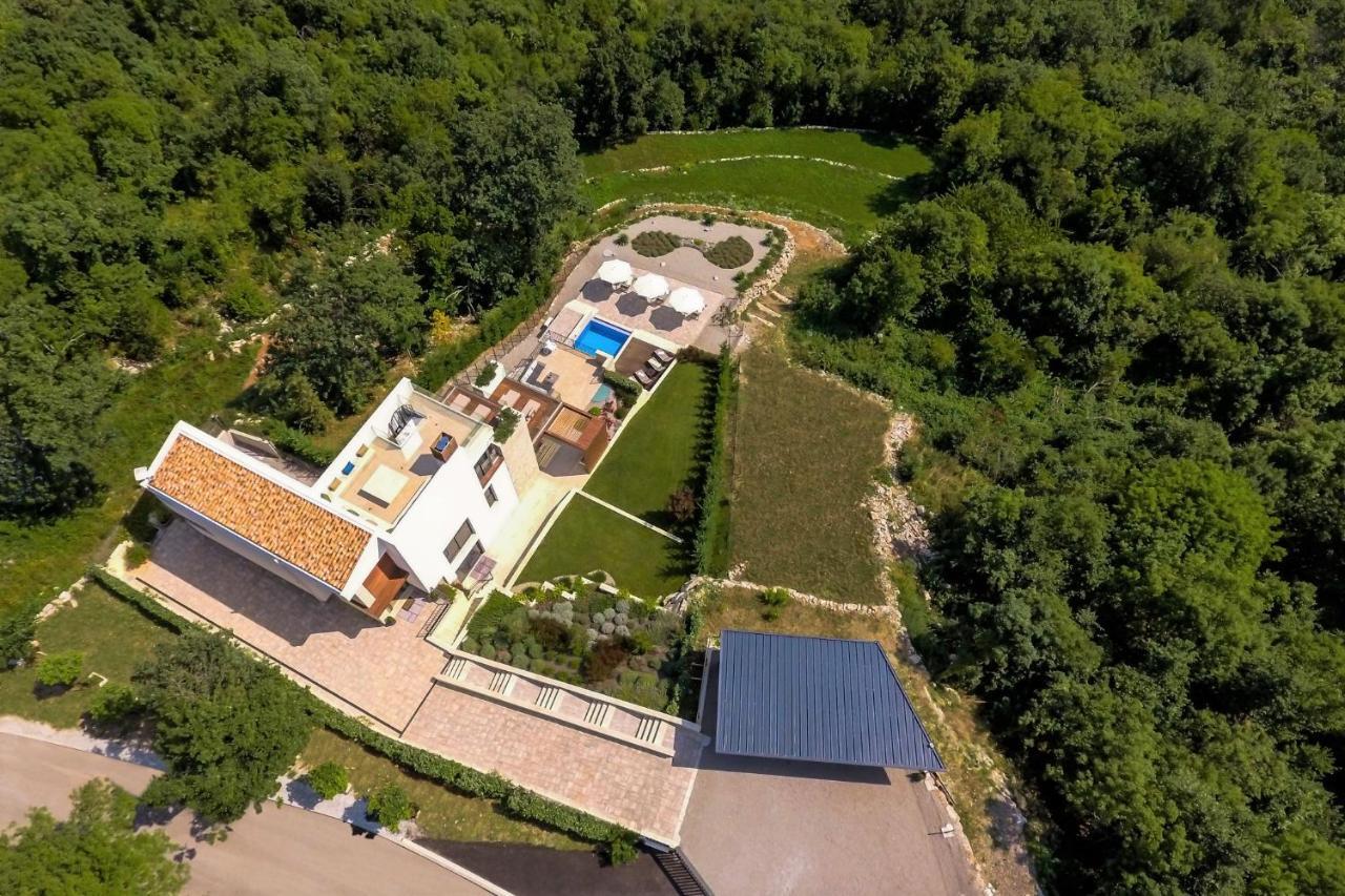 Villa Altavista - Seaview & Relax With Heated Pool & Minigolf Opatija Extérieur photo